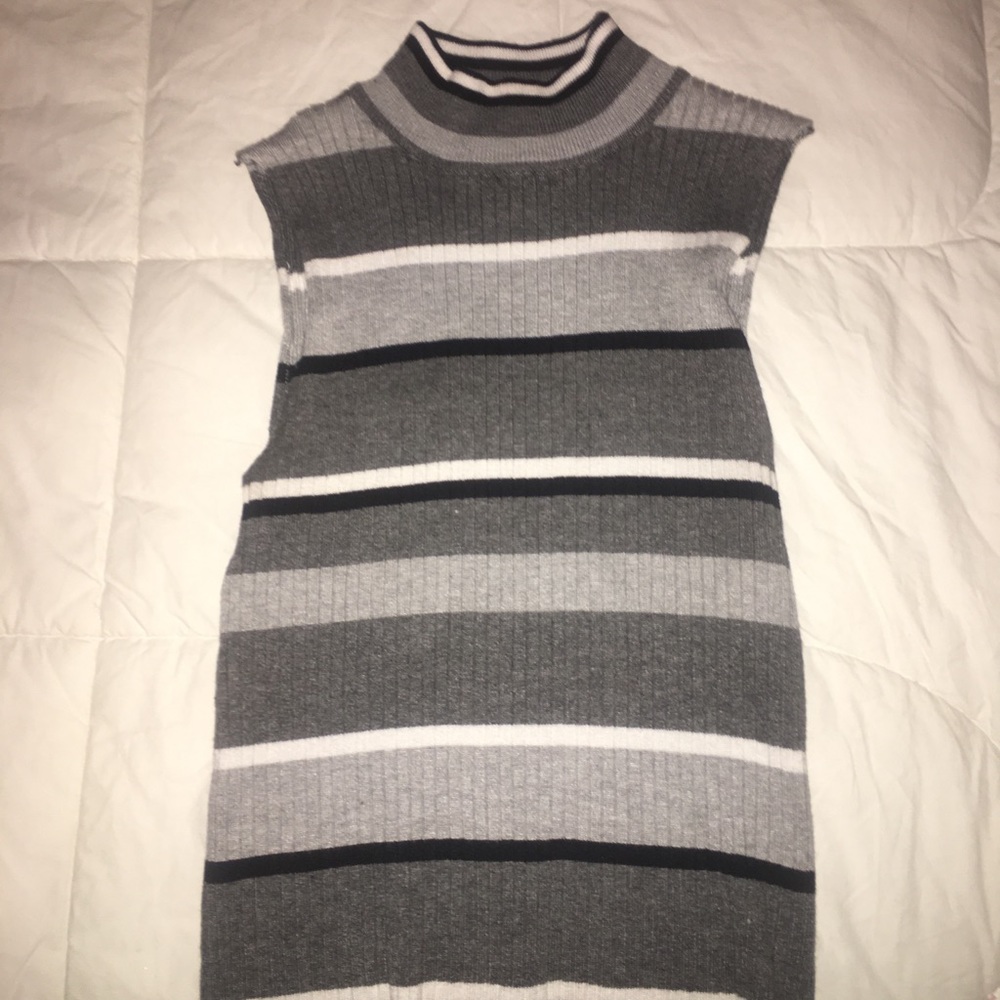 Rue 21 Medium Turtleneck